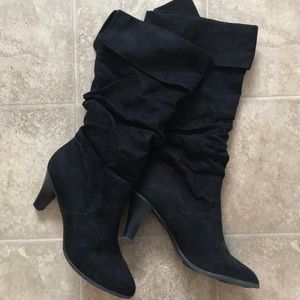 Mid calf suede black boots